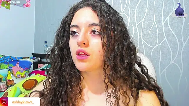 AshleyKim  online show from 09-18-25, 12:12