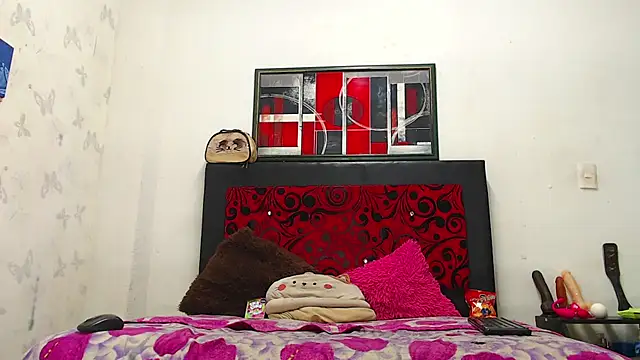 Snapshot of LexiStone_ chatting on 10-24-25, 10:50 LexiStone  online show from 10-24-25, 10:50