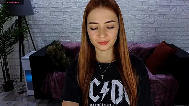 Adelyna Bird online show from 01-17-25, 12:21