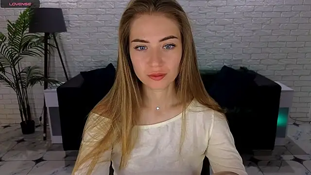 Adelyna Bird online show from 09-16-25, 06:14