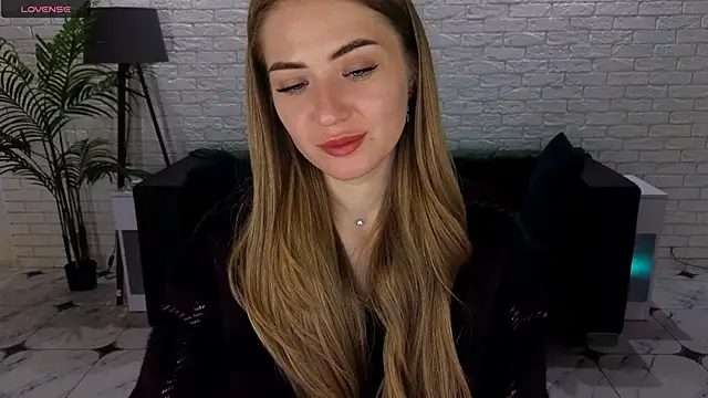 Adelyna Bird online show from 09-28-25, 06:19