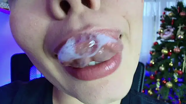 lisbet21x online show from 12-30-24, 10:34