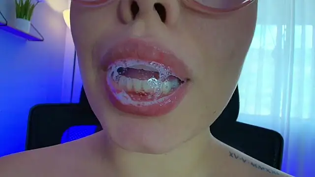 lisbet21x online show from 01-22-25, 06:52