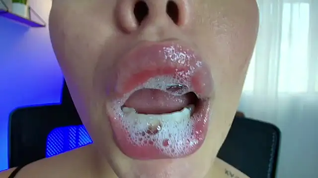 lisbet21x online show from 02-19-25, 10:20