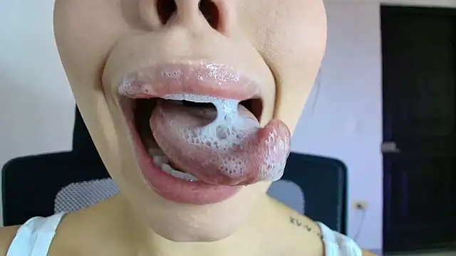 lisbet21x online show from 09-27-25, 03:06