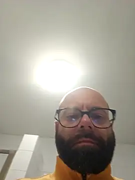 Snapshot of Dolceporco19 chatting on 10-08-25, 04:26 Dolceporco19 online show from 10-08-25, 04:26