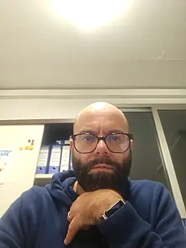 Dolceporco19 online show from 12-17-25, 04:13