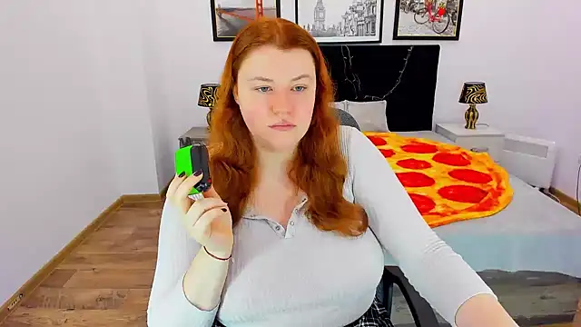 PolinaSalvatore online show from 12-19-24, 08:34