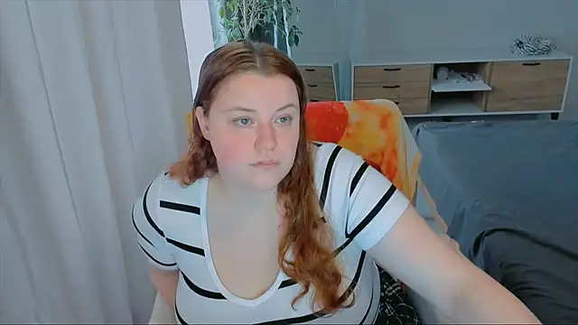 PolinaSalvatore online show from 10-12-25, 11:42