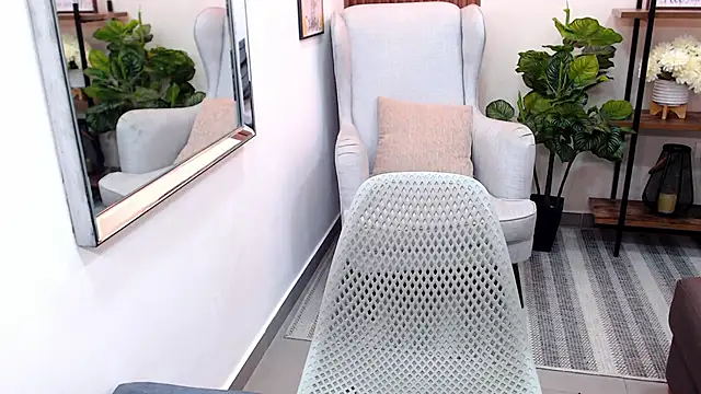 Snapshot of Kenya--Buhle chatting on 02-24-25, 10:59 Kenya--Buhle online show from 02-24-25, 10:59