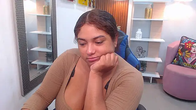 Snapshot of Kenya--Buhle chatting on 09-26-25, 11:14 Kenya--Buhle online show from 09-26-25, 11:14