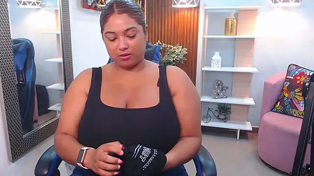 Snapshot of Kenya--Buhle chatting on 09-27-25, 10:53 Kenya--Buhle online show from 09-27-25, 10:53