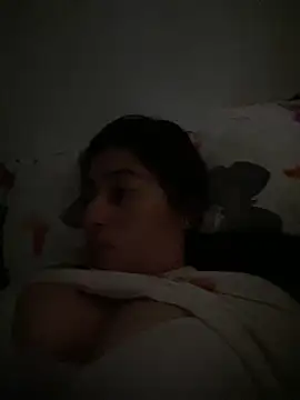 Snapshot of andreaisis2 chatting on 01-05-26, 09:18 andreaisis2 online show from 01-05-26, 09:18