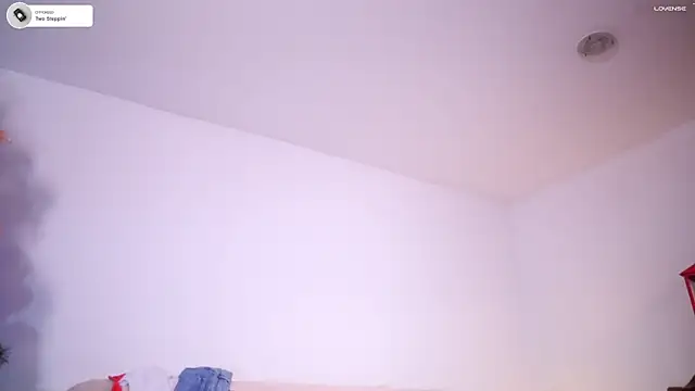 annie22love online show from 01-04-25, 12:59