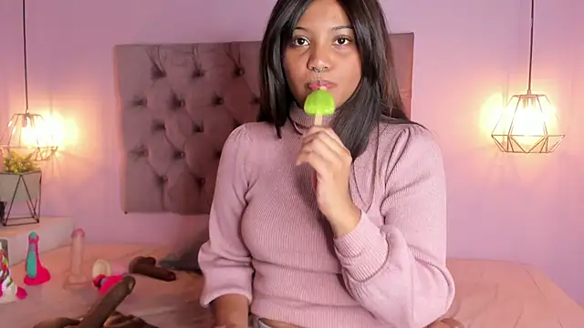 Zafiiraa online show from 01-06-25, 04:02