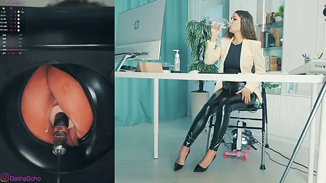 Snapshot of art_porno chatting on 10-17-25, 01:31 art porno online show from 10-17-25, 01:31