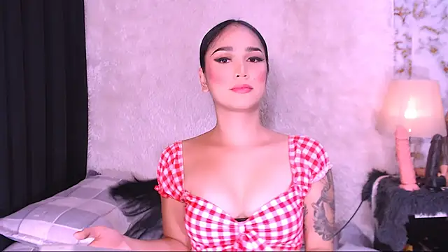 Oriental Tiara online show from 03-14-25, 07:04