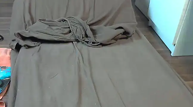 Snapshot of rockthebody chatting on 02-09-25, 10:54 rockthebody online show from 02-09-25, 10:54