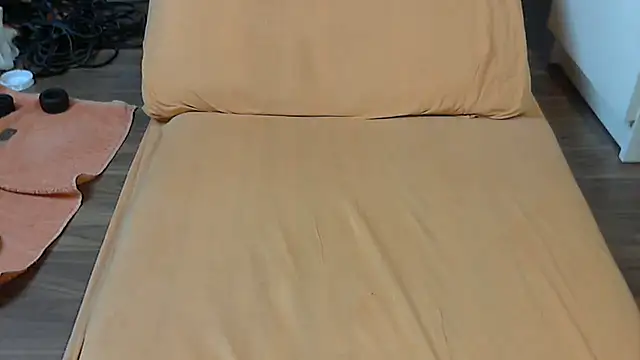 Snapshot of rockthebody chatting on 11-03-25, 01:29 rockthebody online show from 11-03-25, 01:29