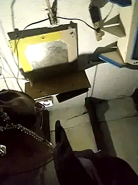 Wero4200 online show from 11-06-25, 07:42