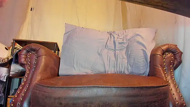 Snapshot of danidollxxx chatting on 03-18-25, 06:25 danidollxxx online show from 03-18-25, 06:25