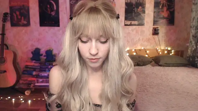 Friendly Ellie online show from 01-16-25, 12:09