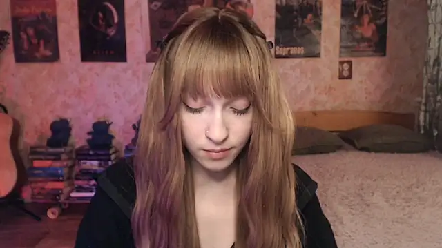 Friendly Ellie online show from 04-15-26, 12:23