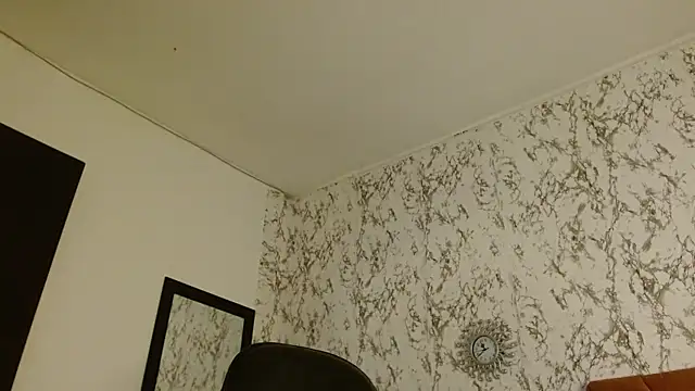 sexychubby    online show from 10-10-25, 08:30