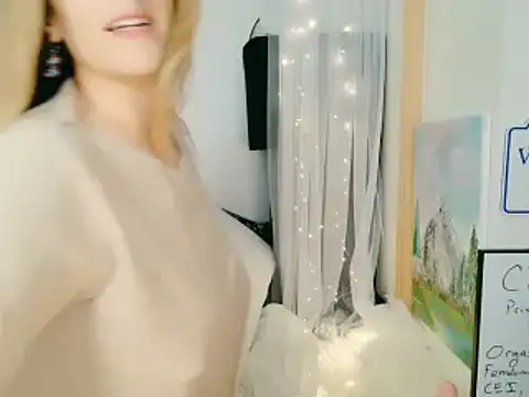 victorialotus online show from 09-25-25, 06:17