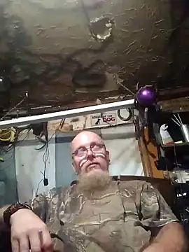 Snapshot of Kevinmc1d chatting on 10-15-25, 11:43 Kevinmc1d online show from 10-15-25, 11:43