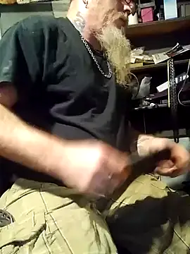 Snapshot of Kevinmc1d chatting on 11-04-25, 06:23 Kevinmc1d online show from 11-04-25, 06:23