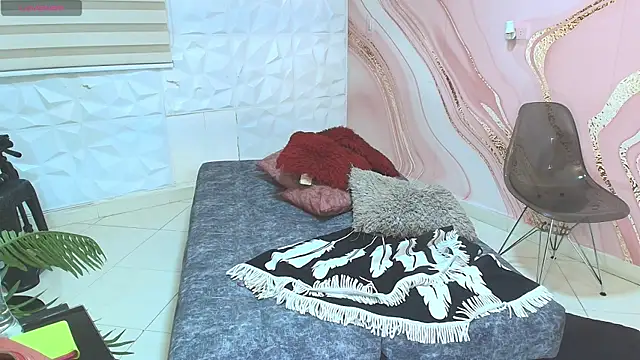 cintiagreyx online show from 02-20-25, 03:08