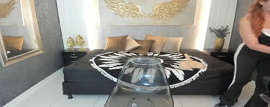 cintiagreyx online show from 01-08-26, 11:45