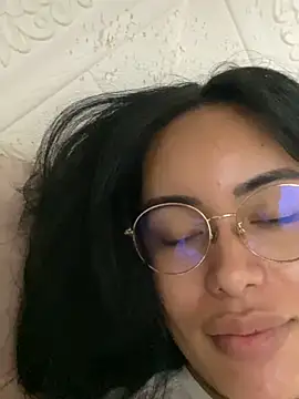 Snapshot of HeavenlyStar chatting on 01-09-25, 02:43 HeavenlyStar online show from 01-09-25, 02:43