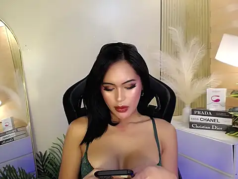 Snapshot of HeavenlyStar chatting on 01-26-25, 08:45 HeavenlyStar online show from 01-26-25, 08:45