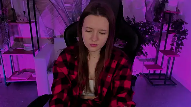 Snapshot of JennyDens chatting on 12-27-24, 06:35 JennyDens online show from 12-27-24, 06:35