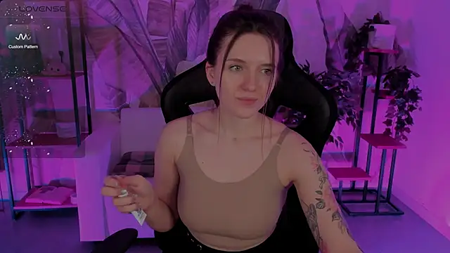 Snapshot of JennyDens chatting on 01-16-25, 06:25 JennyDens online show from 01-16-25, 06:25