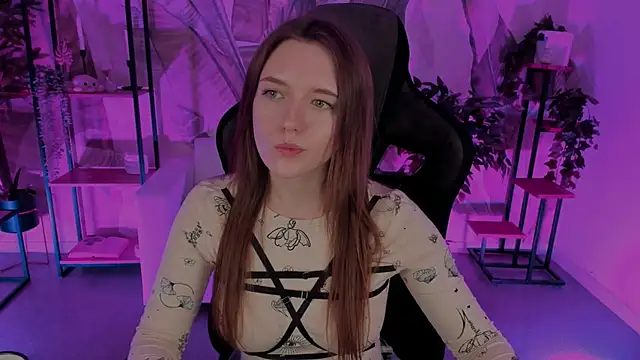 Snapshot of JennyDens chatting on 02-15-25, 11:28 JennyDens online show from 02-15-25, 11:28