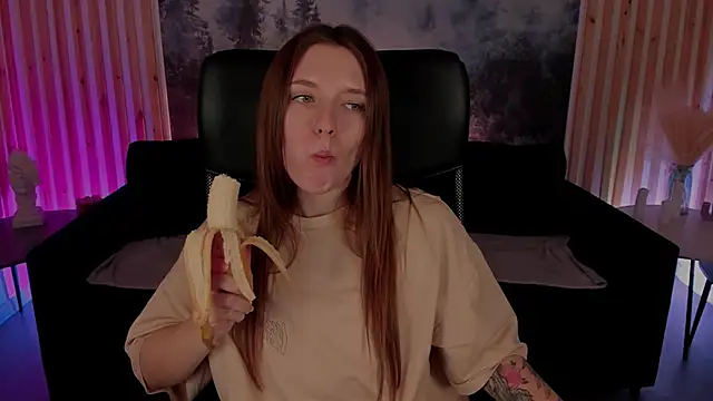 Snapshot of JennyDens chatting on 03-07-25, 08:34 JennyDens online show from 03-07-25, 08:34