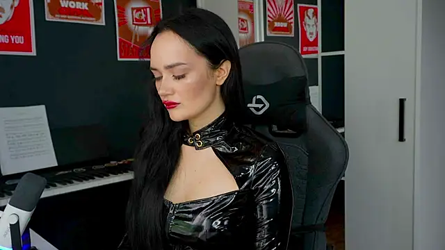 QueenAliss online show from 09-13-25, 03:28