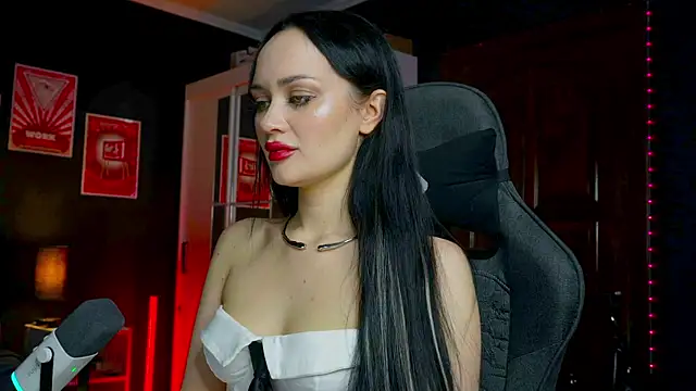 QueenAliss online show from 01-12-26, 10:42