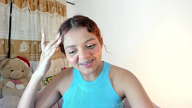 Snapshot of ValienteGirl_ chatting on 12-31-24, 05:44 ValienteGirl  online show from 12-31-24, 05:44