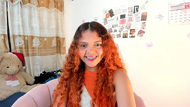 Snapshot of ValienteGirl_ chatting on 01-15-25, 03:00 ValienteGirl  online show from 01-15-25, 03:00