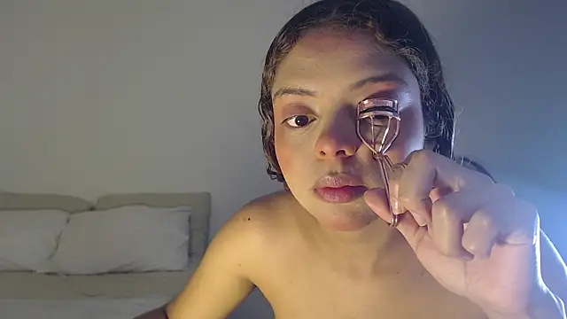 ValienteGirl  online show from 02-02-26, 02:43