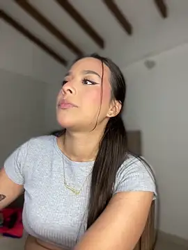 Little Amber6 online show from 10-04-25, 11:36