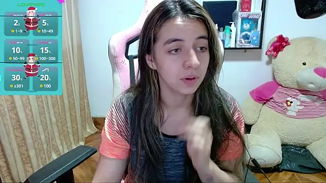 Maggie Fox3 online show from 12-24-24, 02:43