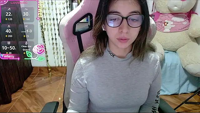 Maggie Fox3 online show from 10-17-25, 12:47