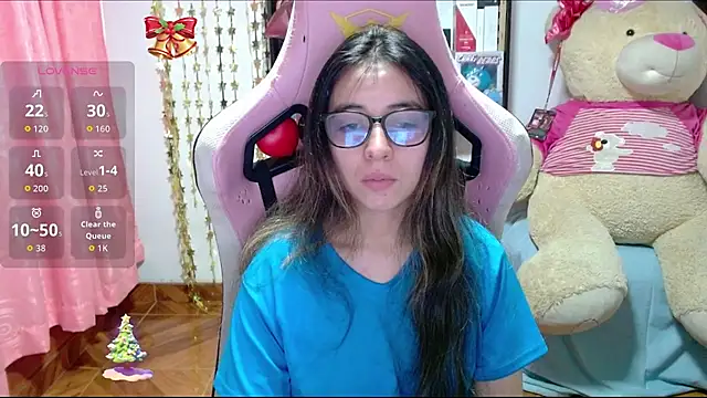 Maggie Fox3 online show from 11-23-25, 03:28