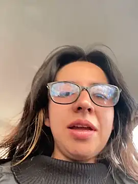 Maggie Fox3 online show from 04-01-26, 03:31