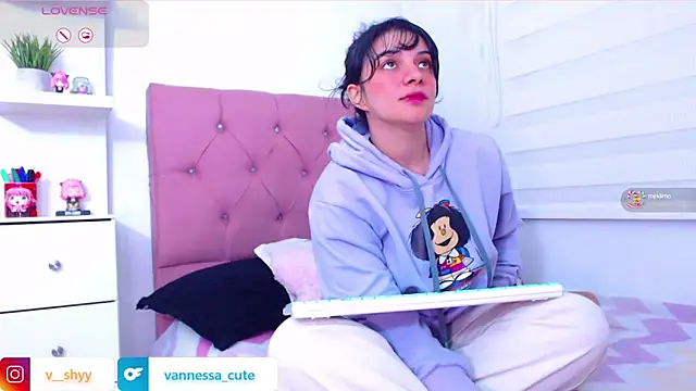 Vannessa  Shy online show from 10-04-25, 01:03